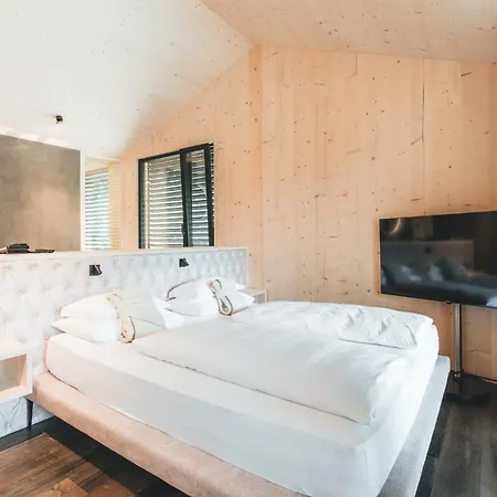 Lodge Luxury
