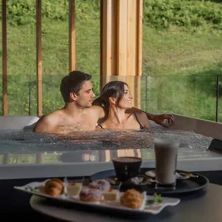Luxury Lodge